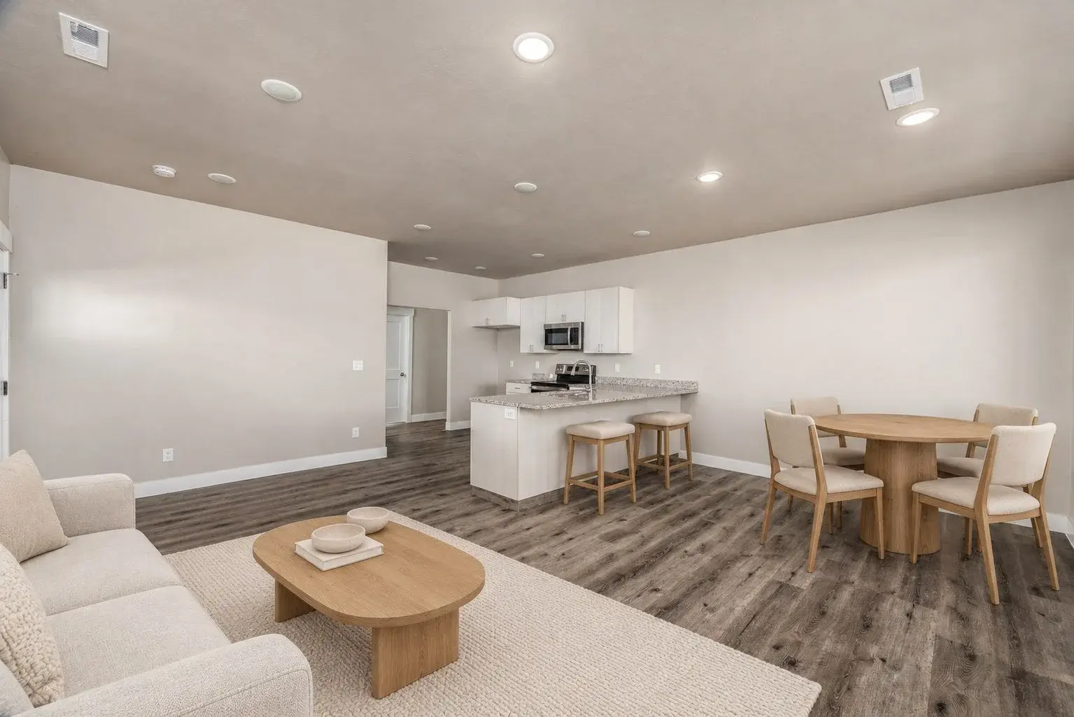 Virtually staged room, comparison 01: Open living and dining
