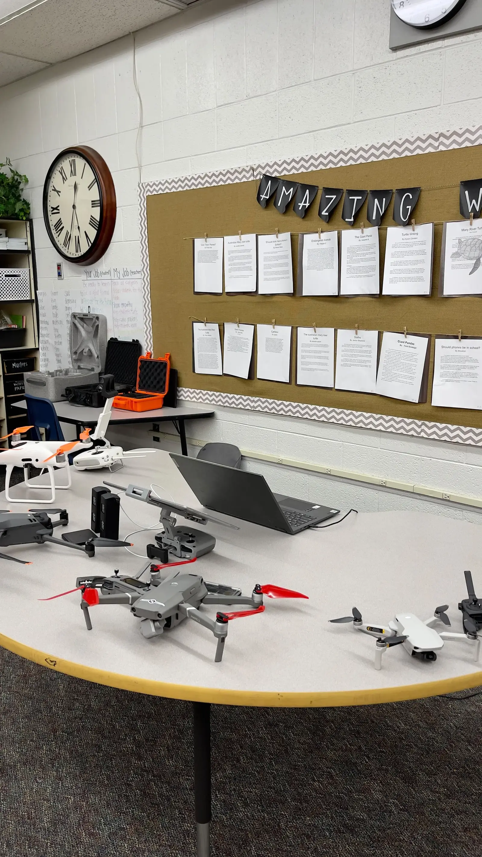 Hanging out at #sunsetelementary in St. George for STEM night, doing a presentation on DRONE TECHNOLOGY! @washk12utah